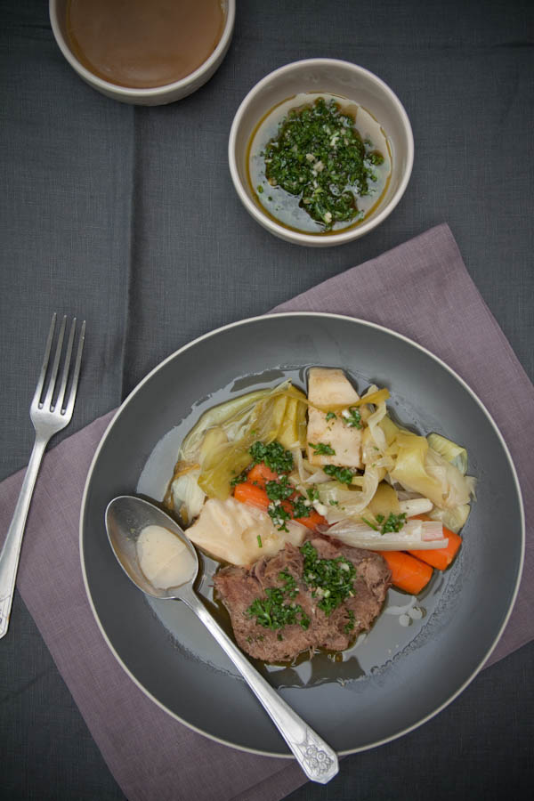 Photographie culinaire pot au feu de langue de boeuf