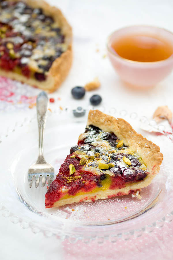 photographie culinaire tarte framboises myrtilles